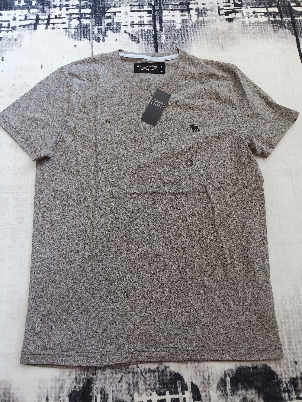 Abercrombie & Fitch Men’s Heathered Taupe V-Neck Tee